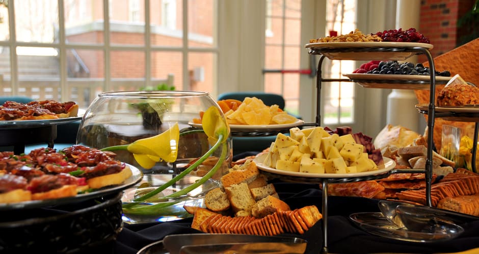 An Economist Explains How Buffets Don't Go Broke First We Feast