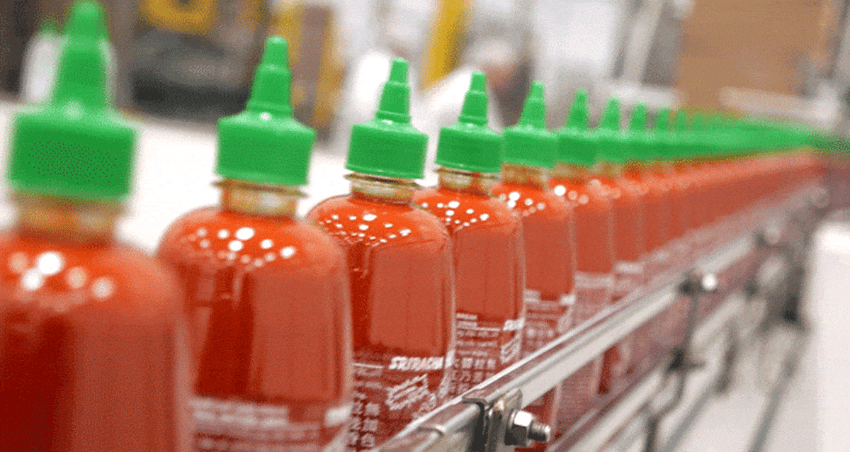 Here S The Story Behind The Rooster On Your Sriracha Bottle First We
