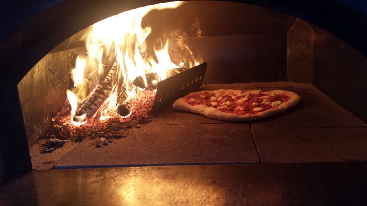 An Orlando Mcdonald S Is Testing Wood Fired Pizza And Pasta First We Feast
