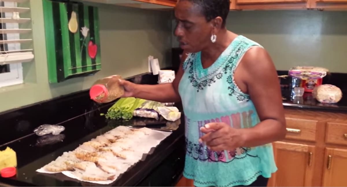 Auntie Fee Shows You How to Cook Shrimp, Says They Look Like "Uteruses