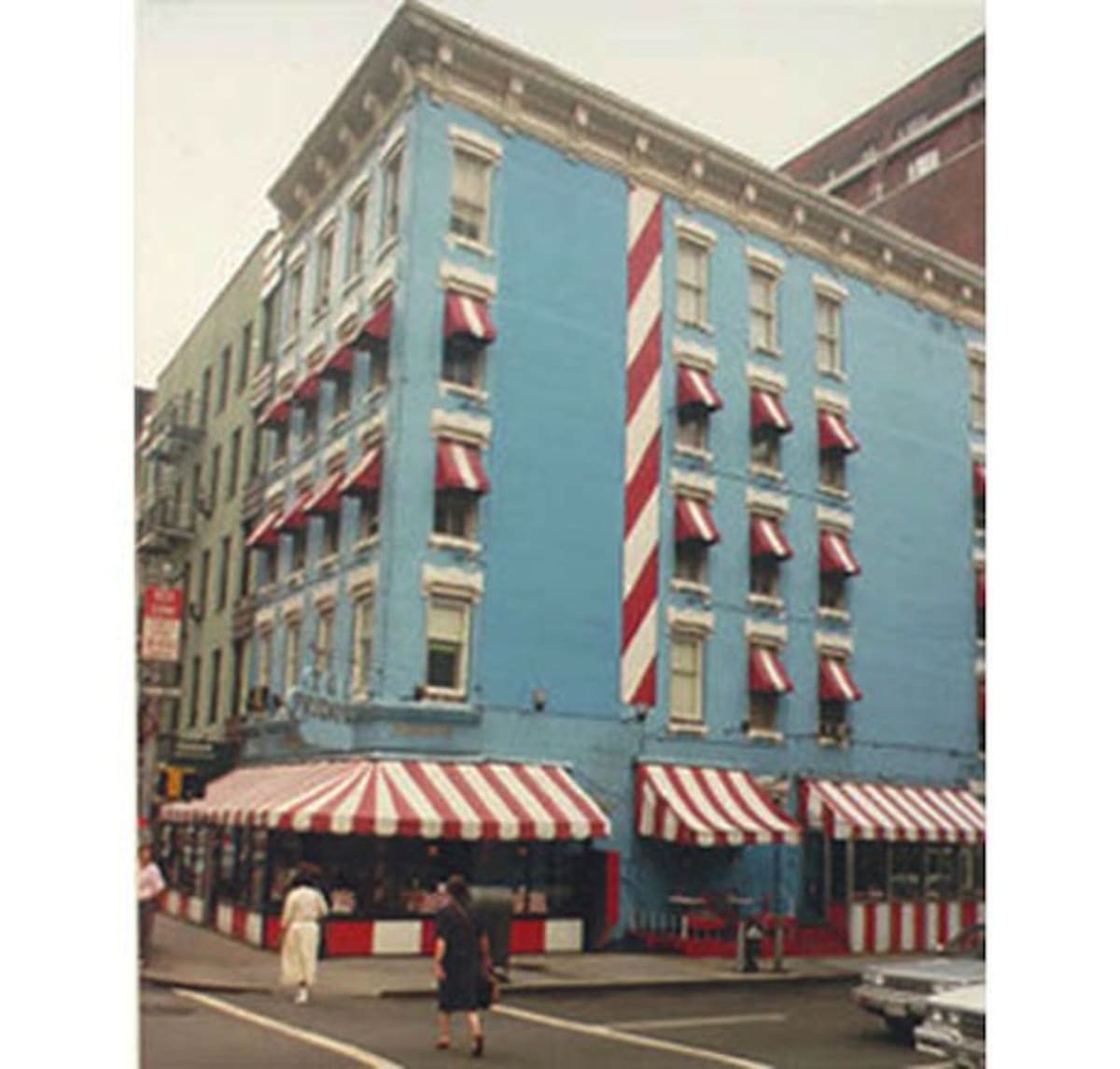 The Surprisingly Awesome History Of T G I Friday S First We Feast