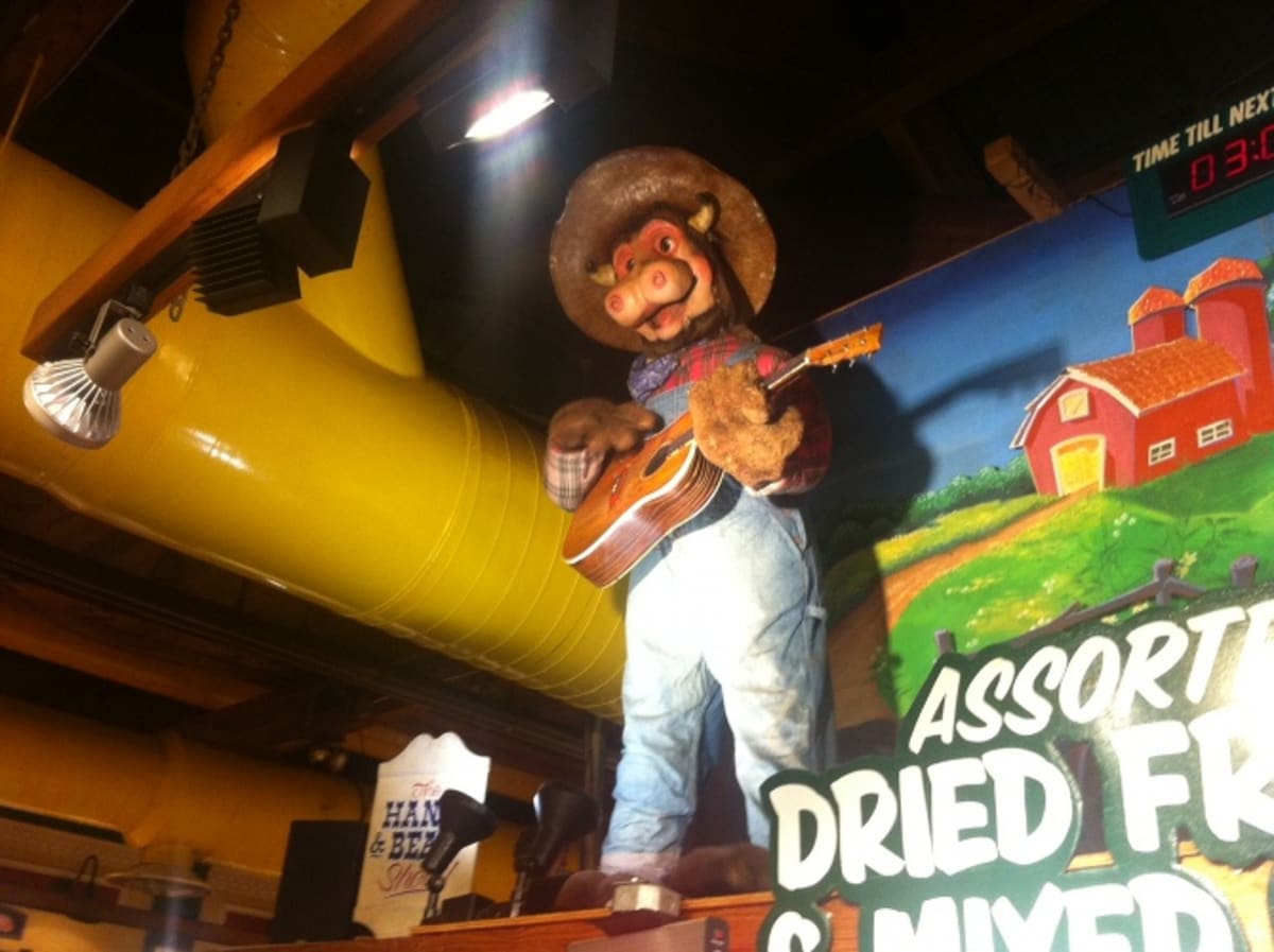 20 Reasons Why Stew Leonard's Is the Greatest Place on Earth to