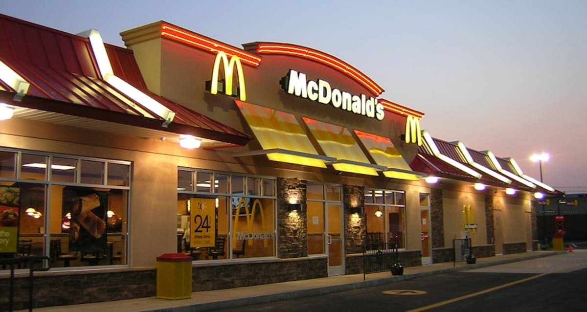 France Thinks Fast Food Joints Don't Deserve the Name "Restaurant