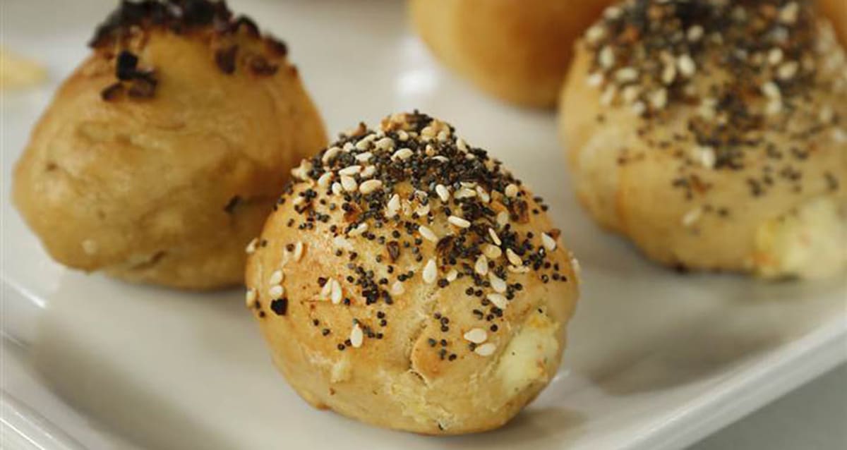 5-conflicting-thoughts-about-the-dawn-of-the-bagel-hole-first-we-feast