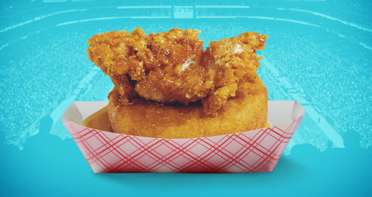 Chicken and waffles, other new stadium food at Arizona Cardinals games