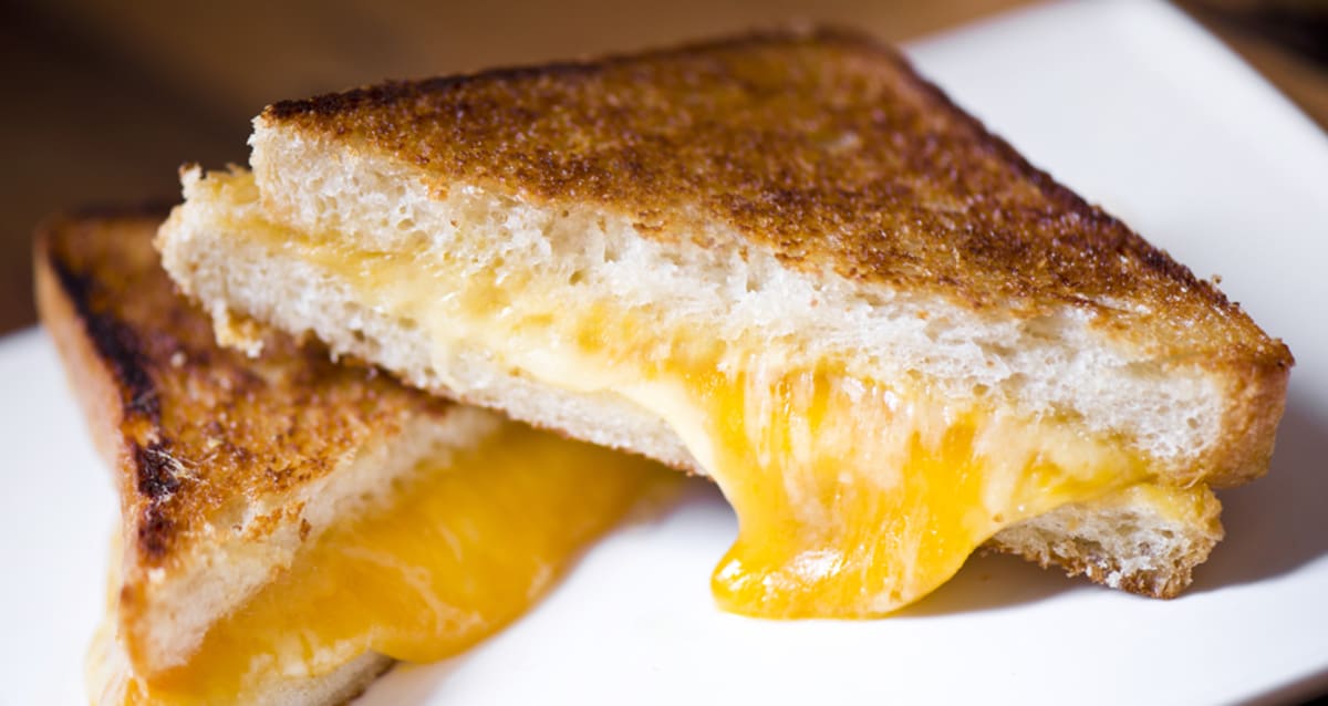 GIF Tutorial: How to Make the Ultimate Grilled Cheese Sandwich | First ...